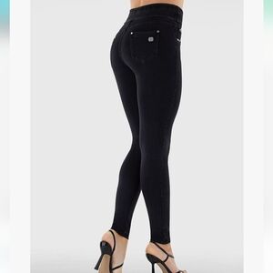 Freddy Silhouette pant size 2